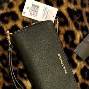 Large Michael Kors Wallet